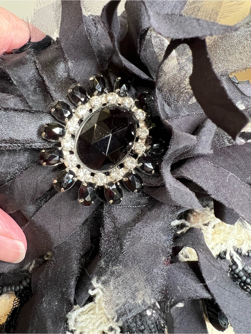 Black & White Floral Applique Evening Clutch - Picture 12 of 12
